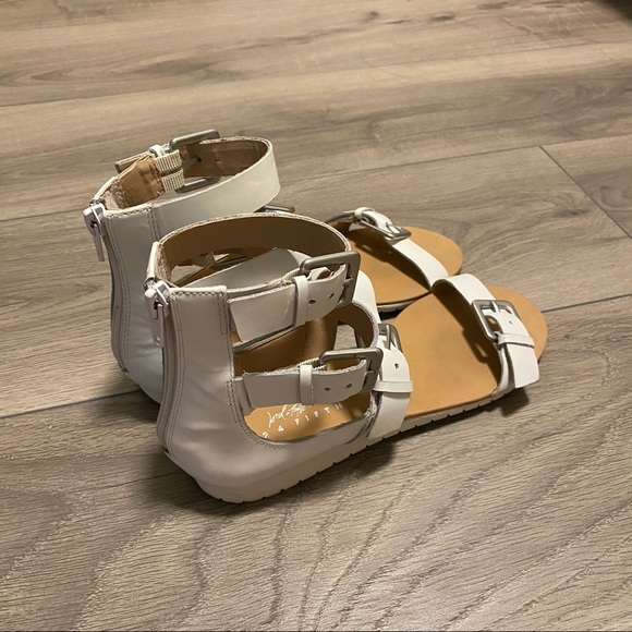 Lord & Taylor Sandals - Picture 3 of 3